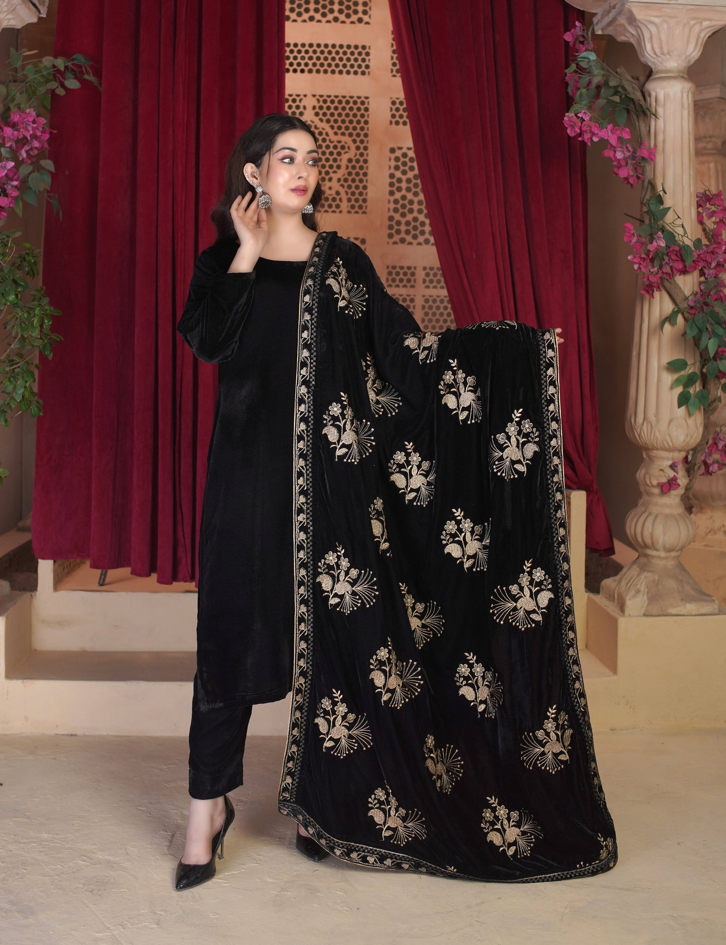 Zarmina - Velvet Shawl SD4