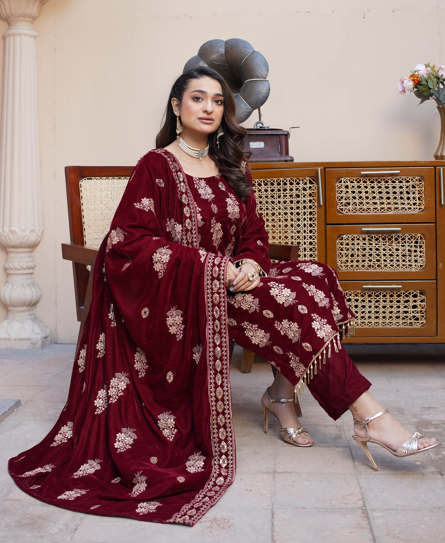 Shabnam - Velvet suit DS2
