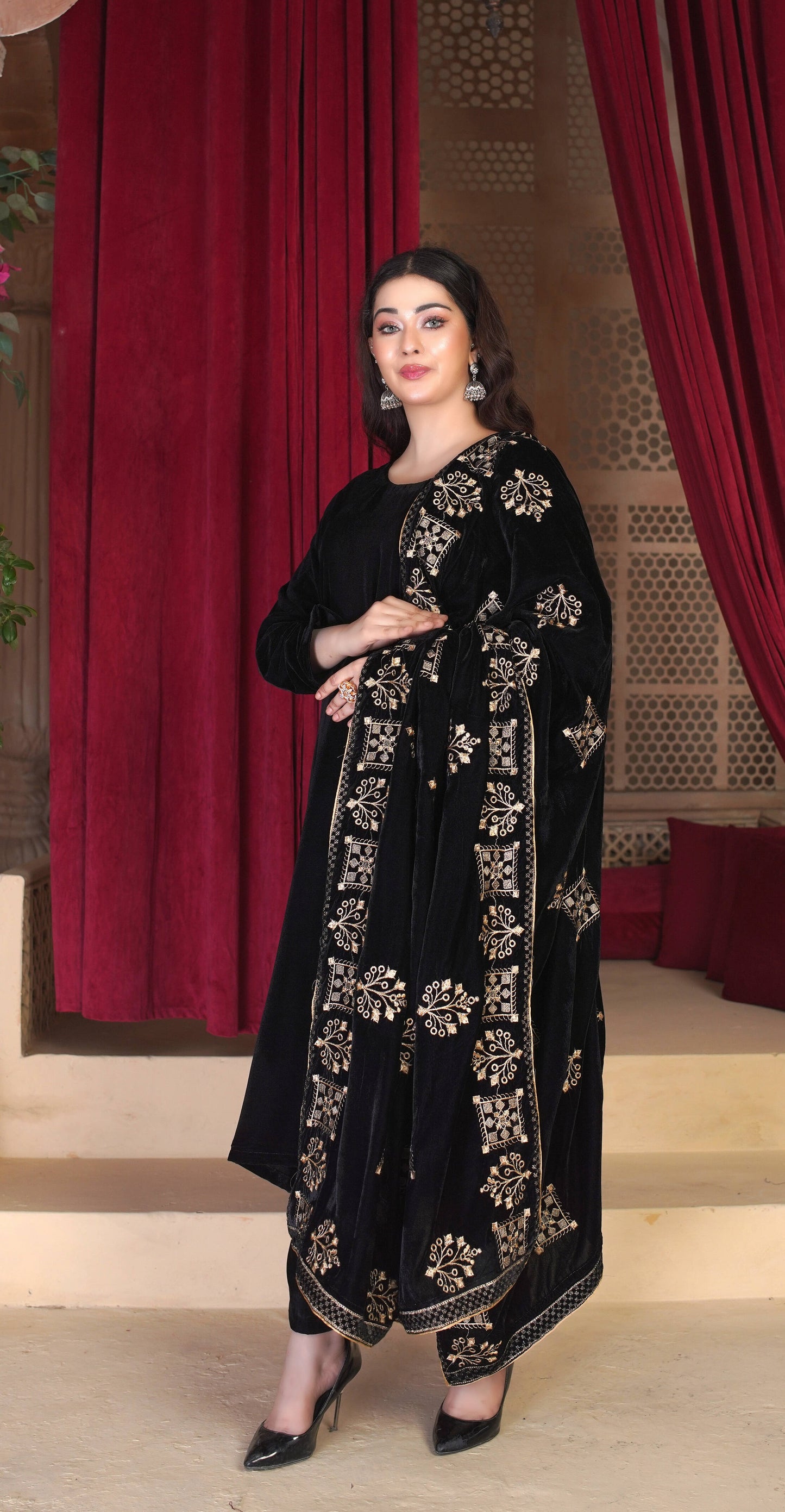 Kohinoor - Velvet Shawl SD3