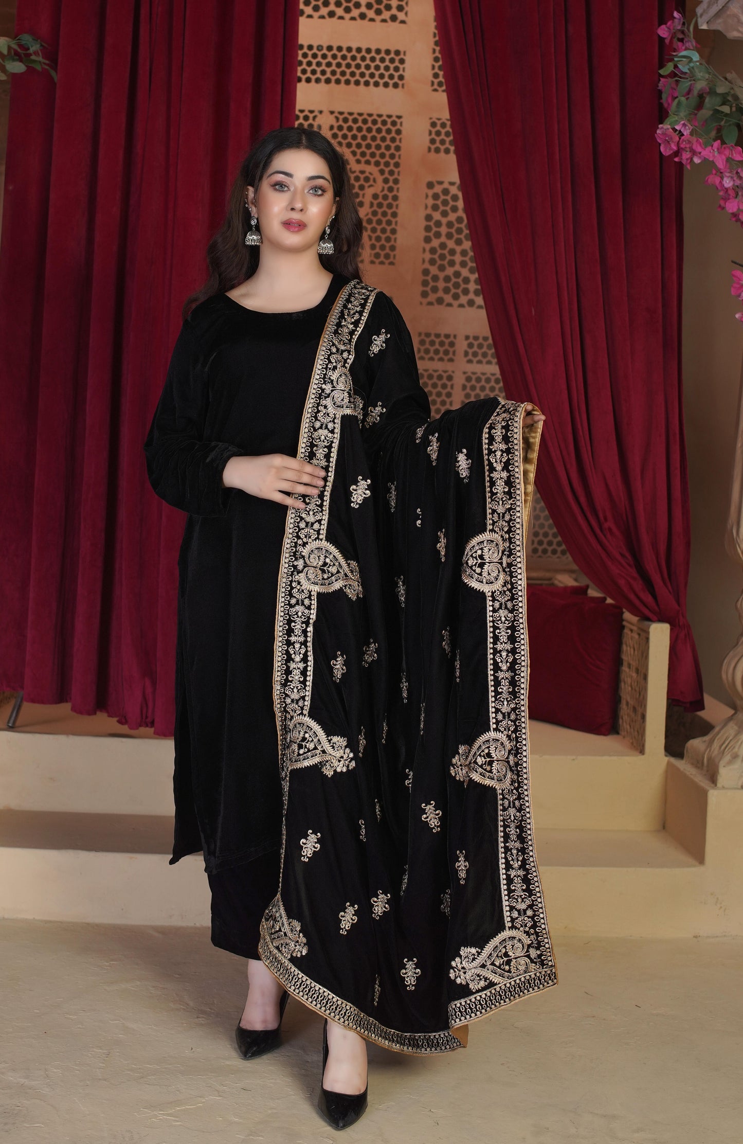 Zarmina - Velvet Shawl SD7