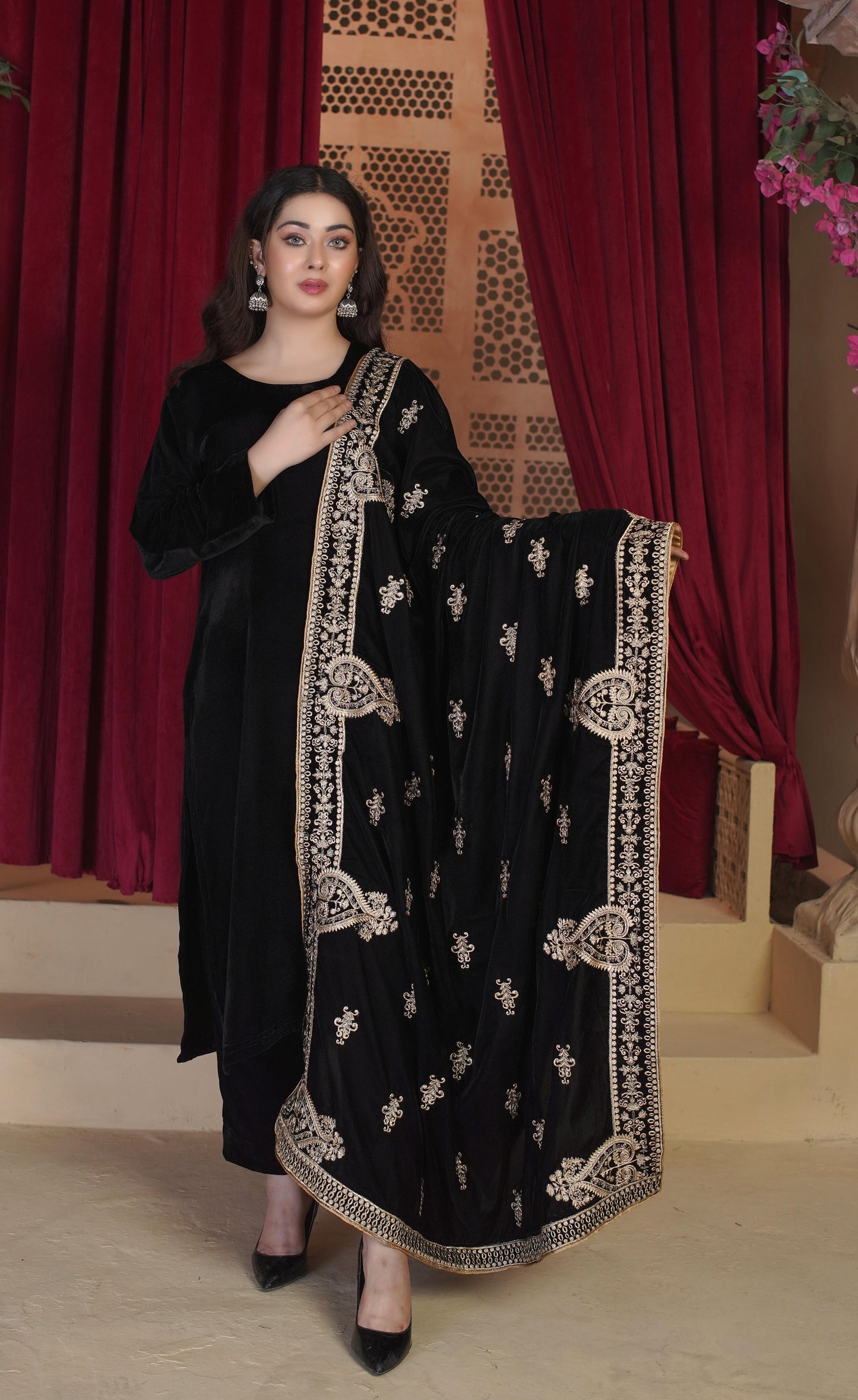 Zarmina - Velvet Shawl SD7