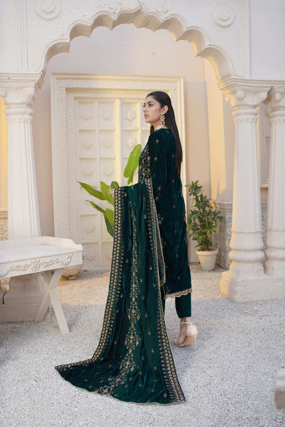 Glamorous Green: Unstitched 3-piece Velvet Suit DS1