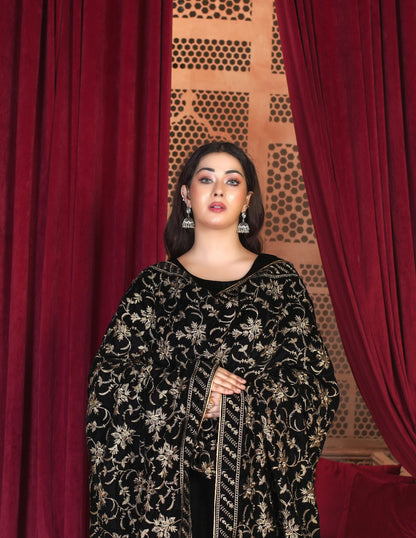 Frosted Elegance: Classic Velvet Shawl SD9