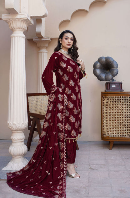 Noor-e-Anjum : Unstitched 3-Piece Velvet Suit DS5