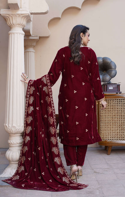 Noor-e-Anjum : Unstitched 3-Piece Velvet Suit DS5