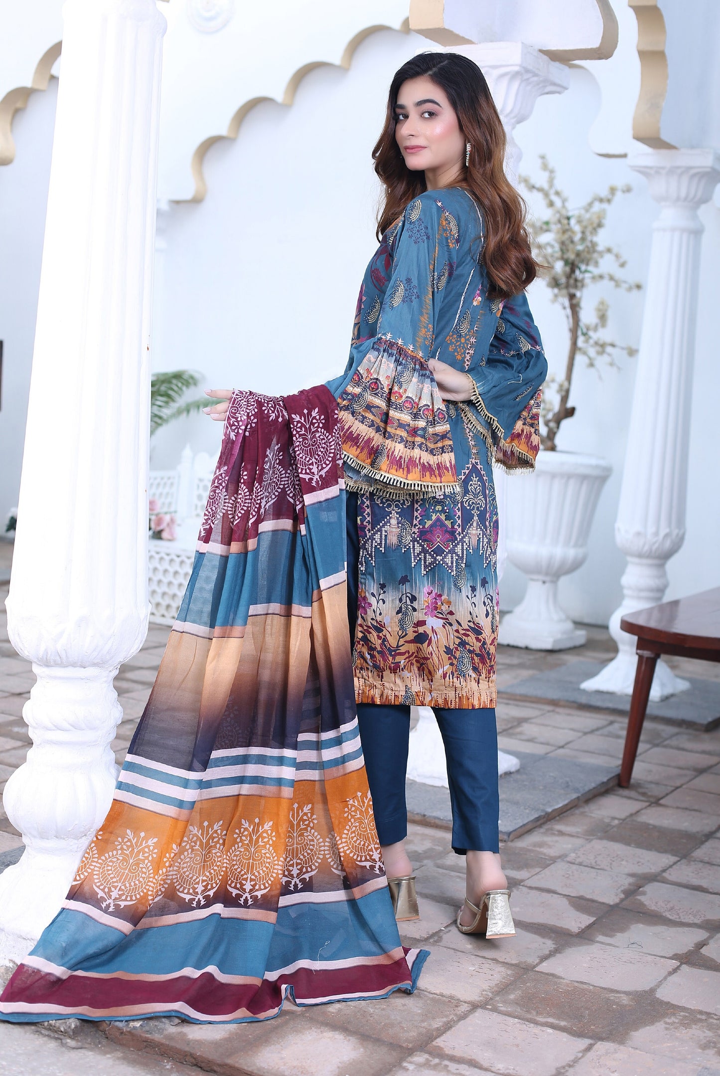 Gul-e-Rang: Printed Embroidered Lawn Suit ZLDB/SD6