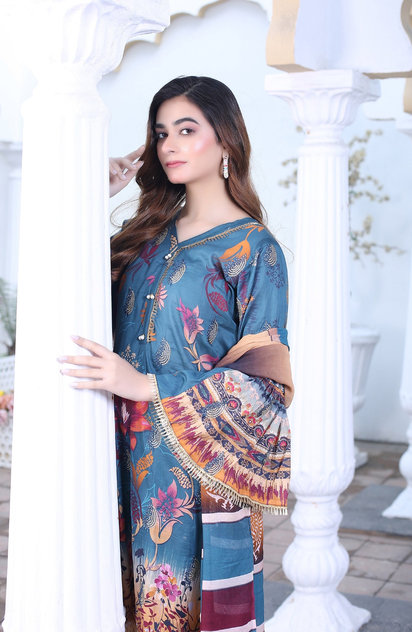 Gul-e-Rang: Printed Embroidered Lawn Suit ZLDB/SD6